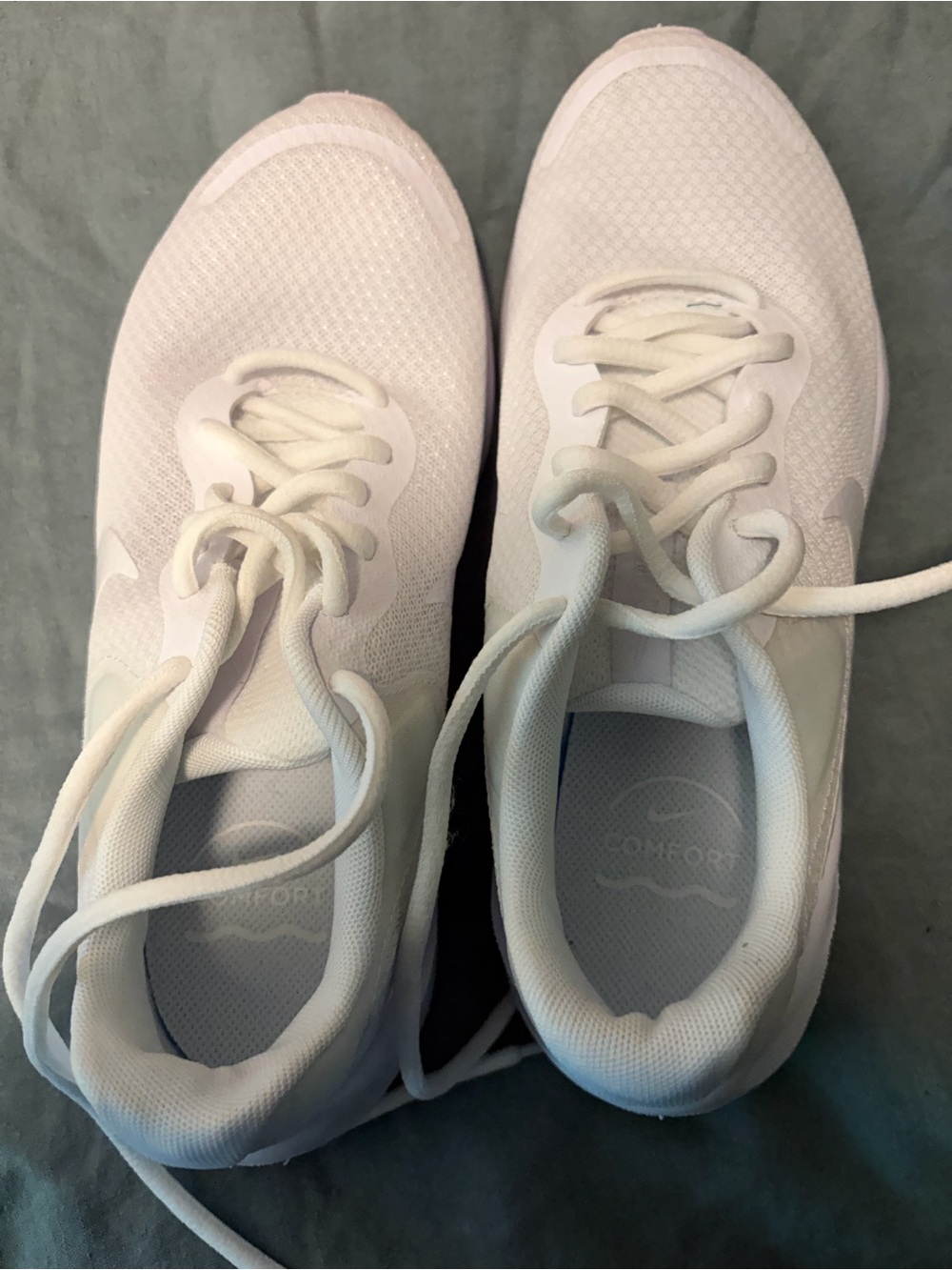 Nike Women's Revolution 7 Running Shoe - Picture 2 of 5